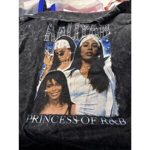 "Princess Of R&B" T Shirt Adult Size MEDIUM Ships fast from a smoke-free home.